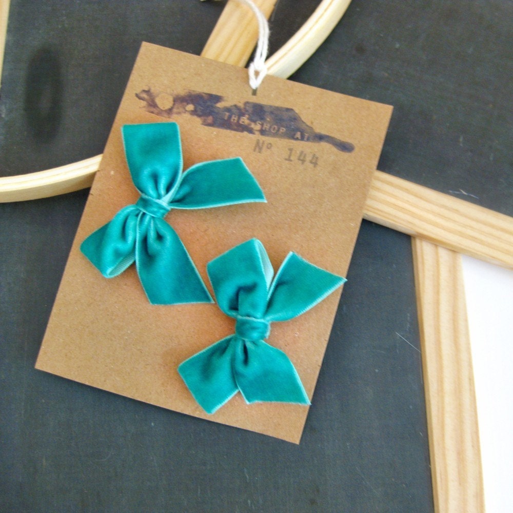 Mini Bow Shoe Clips - Turquoise Velvet