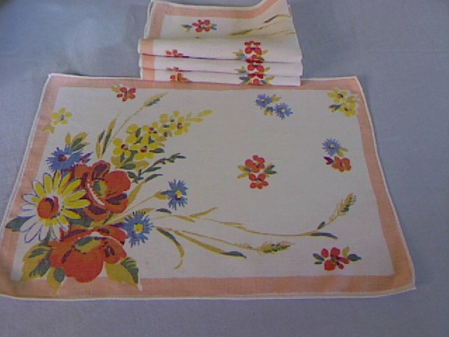 Vintage Linen Placemats and Matching Napkins Set of Four