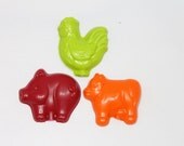 25 farm theme crayons - in cello bag tied with ribbon - choose your colors
