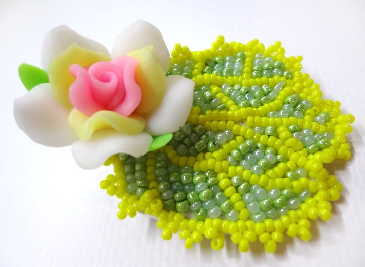 Cute Beaded Flower Hair Clip - MegansBeadedDesigns