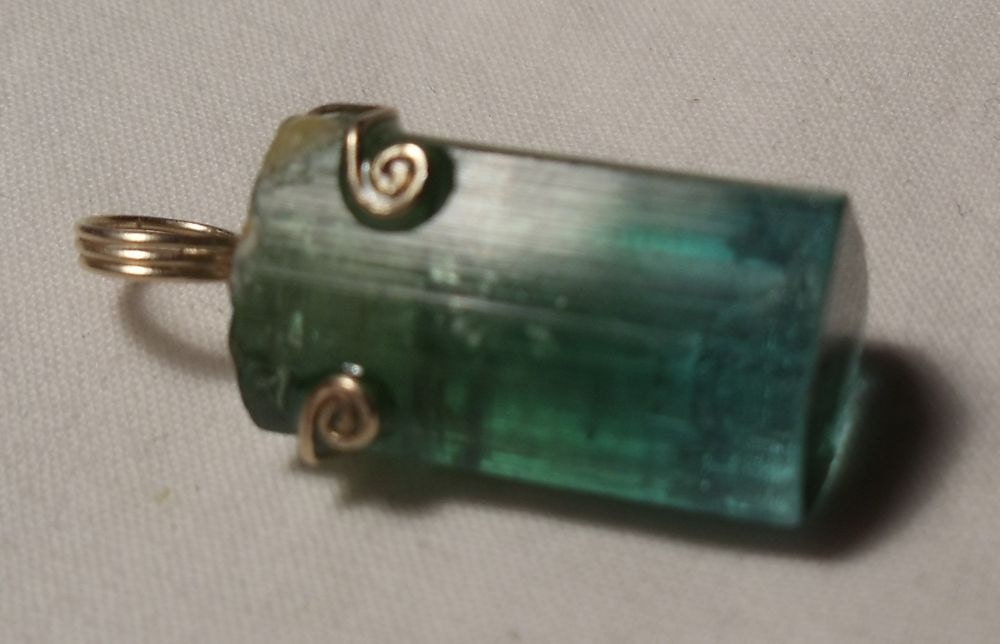 Bright Tourmaline/Indicolite Crystal (20.6 ct) Pendant in 14k Gold