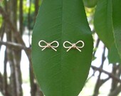 14k Gold Bow Earrings