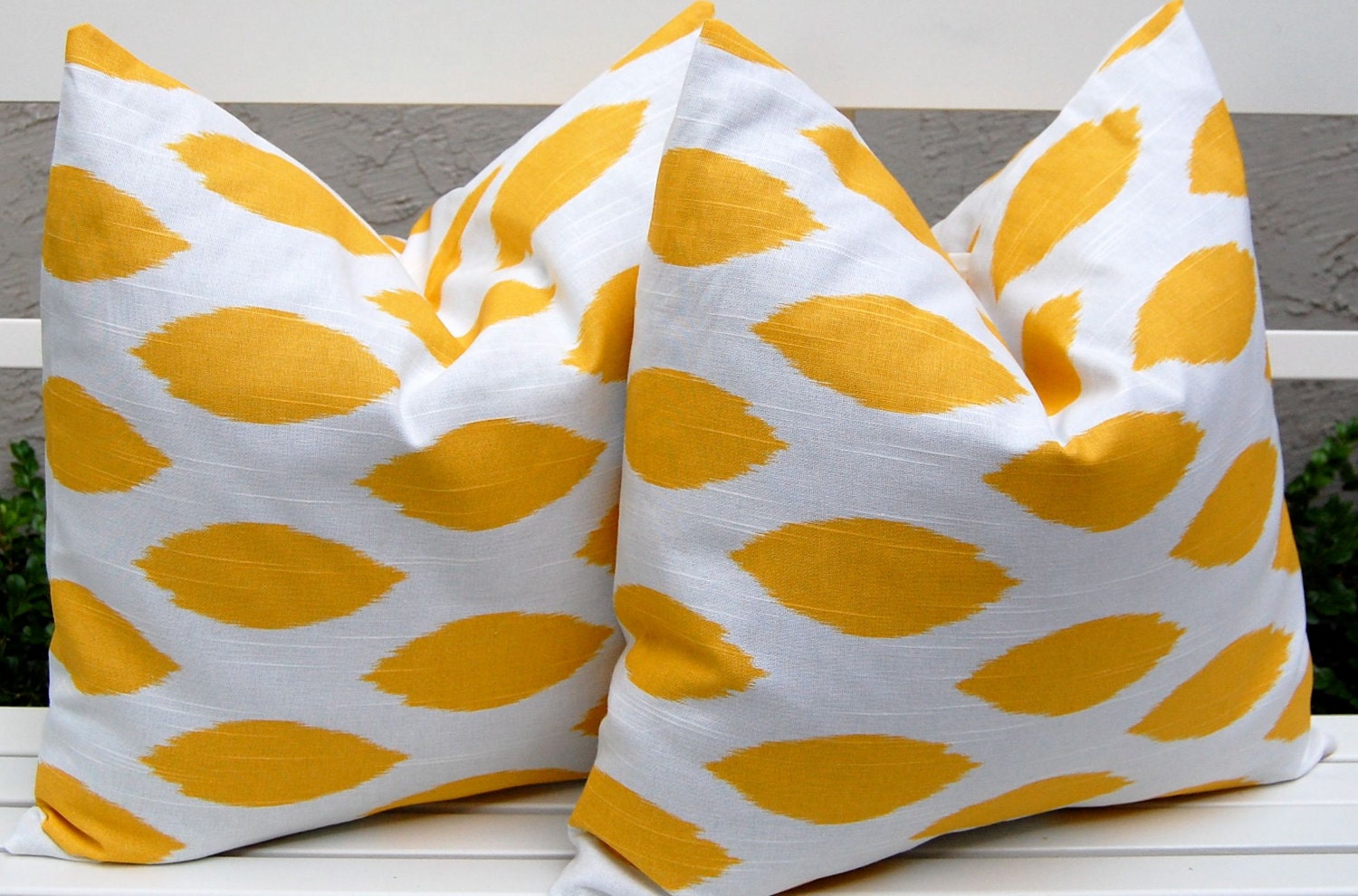Decorative Throw Pillow Covers18 x 18 Accent Pillow Cushion Cover Decorative Pillows Yellow and White