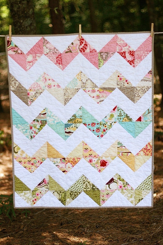 Hunky Dory Zig Zag Baby Quilt