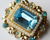 Vintage 40s Gold Coro Charmian Aquamarine Blue Emerald Cut Rhinestone Brooch Pin