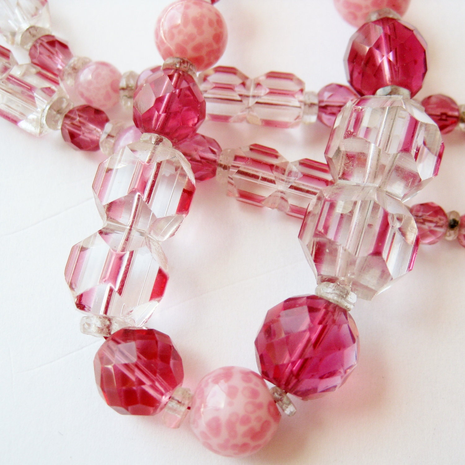Vintage 20s 30s Pink Czech Faceted Art Glass Graduated Bead 26" Long Flapper Girl Necklace