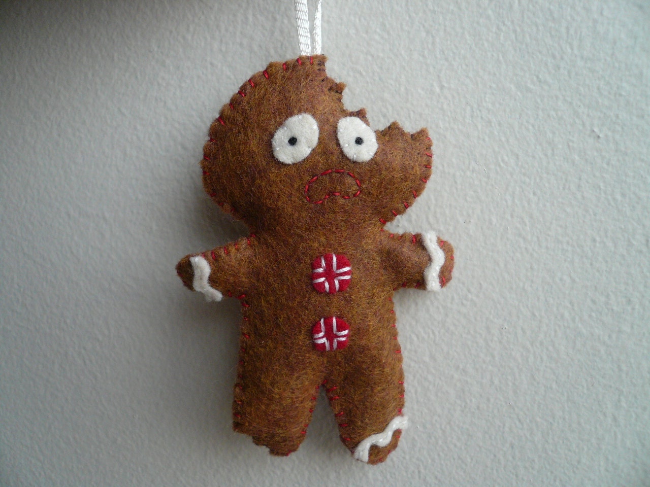 Terrified Gingerbread Man - Funny Christmas Ornament