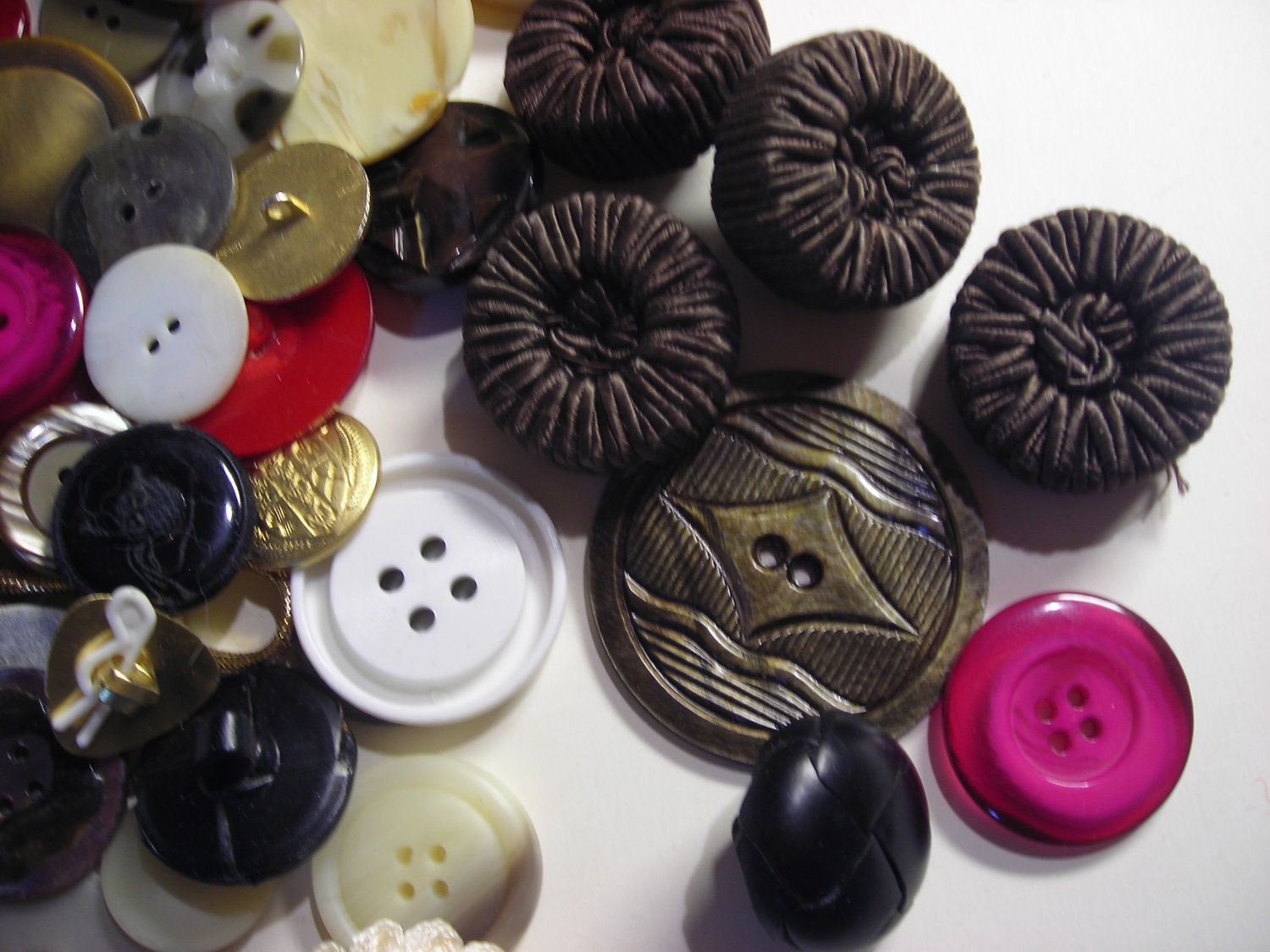Instant Button Collection, over 50 buttons