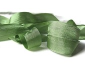 Moss Green Seam Binding Ribbon - Vintage - Original Hug Snug - 3 Yards