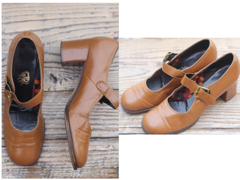 1970s Cognac Mary Jane Platforms / 6