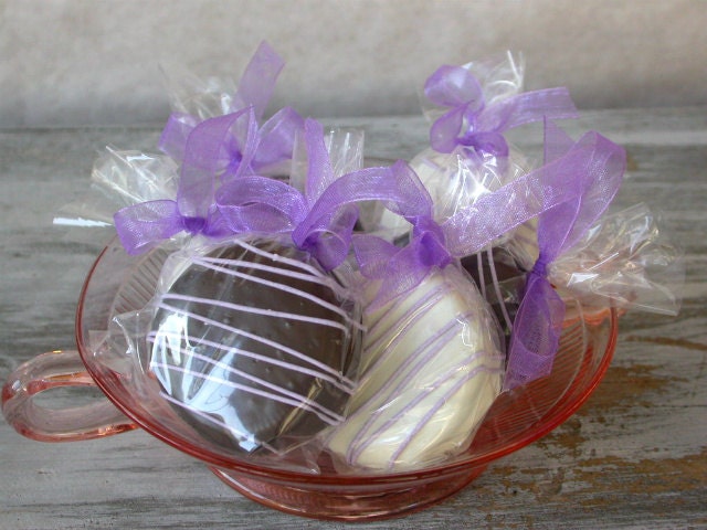 90 edible wedding favors - Dipped Oreo Cookies for bridal showers, baby showers, rehearsal dinner, party favor Il_570xn