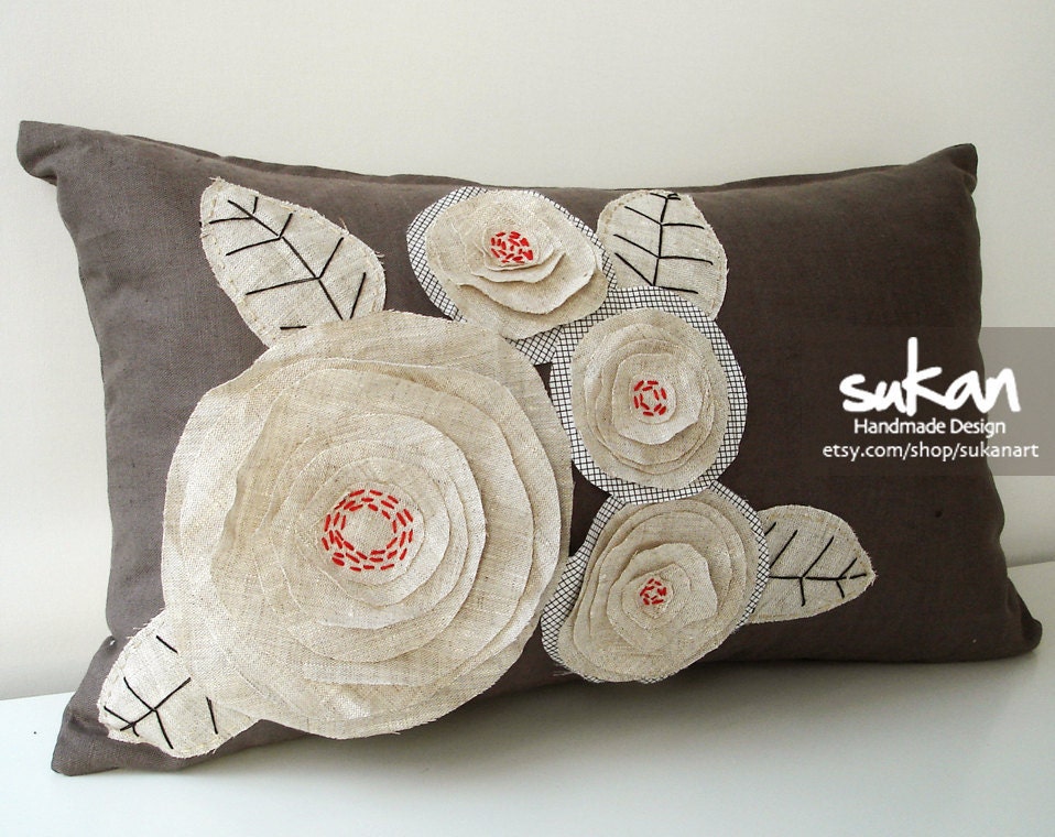 Sukan / Design Raw Flowers Dirty Brown Linen Pillow Cover - 12x20 inch
