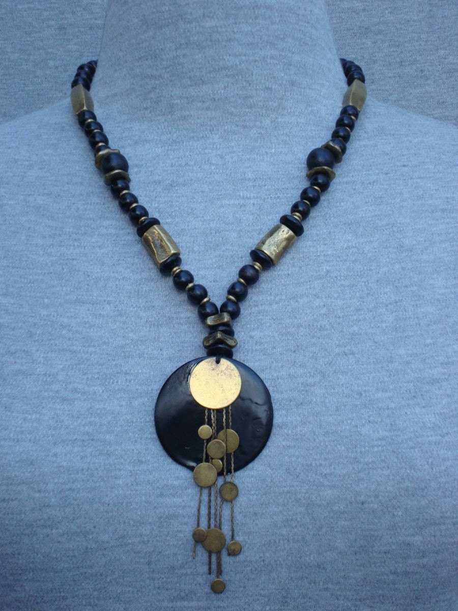 Black and Gold Pendant Necklace