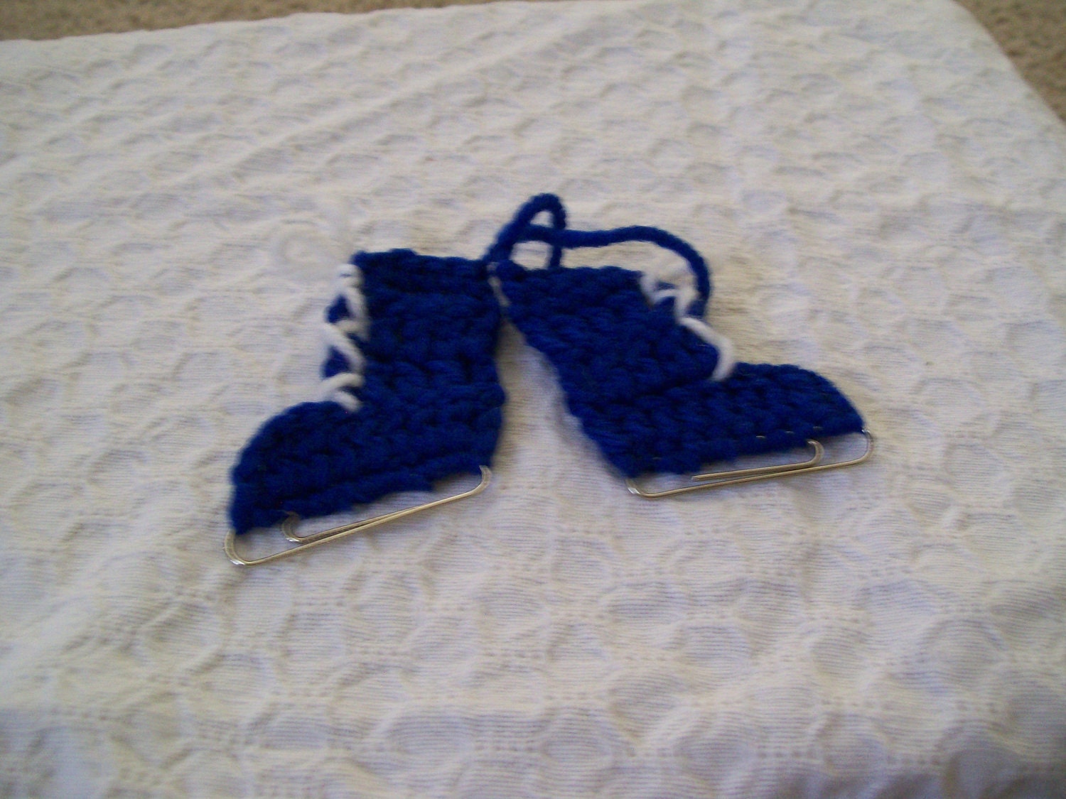Vintage Christmas Ornament Ice Skates, yarn, knitted