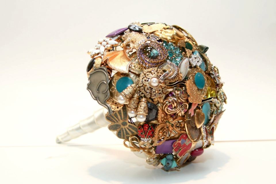 Deposit on a Custom Bridal Vintage Brooch Bouquet