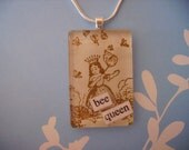 BEE QUEEN Pendant / Necklace