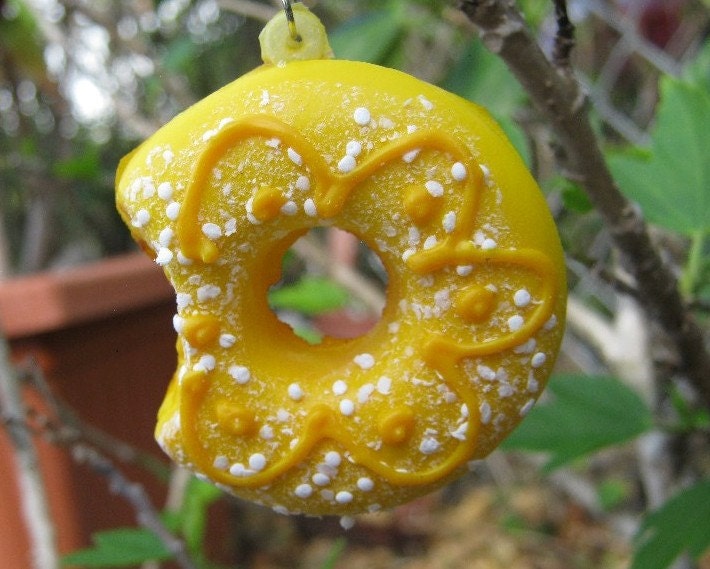 SALE Powdered Yellow Donut frosting with Yellow Swirls Keychain