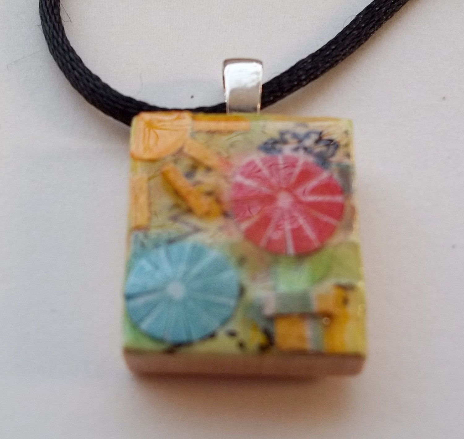Flowers I Scrabble tile pendant
