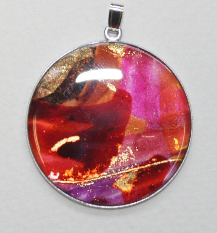 Round Pendant - Venetian Velvet