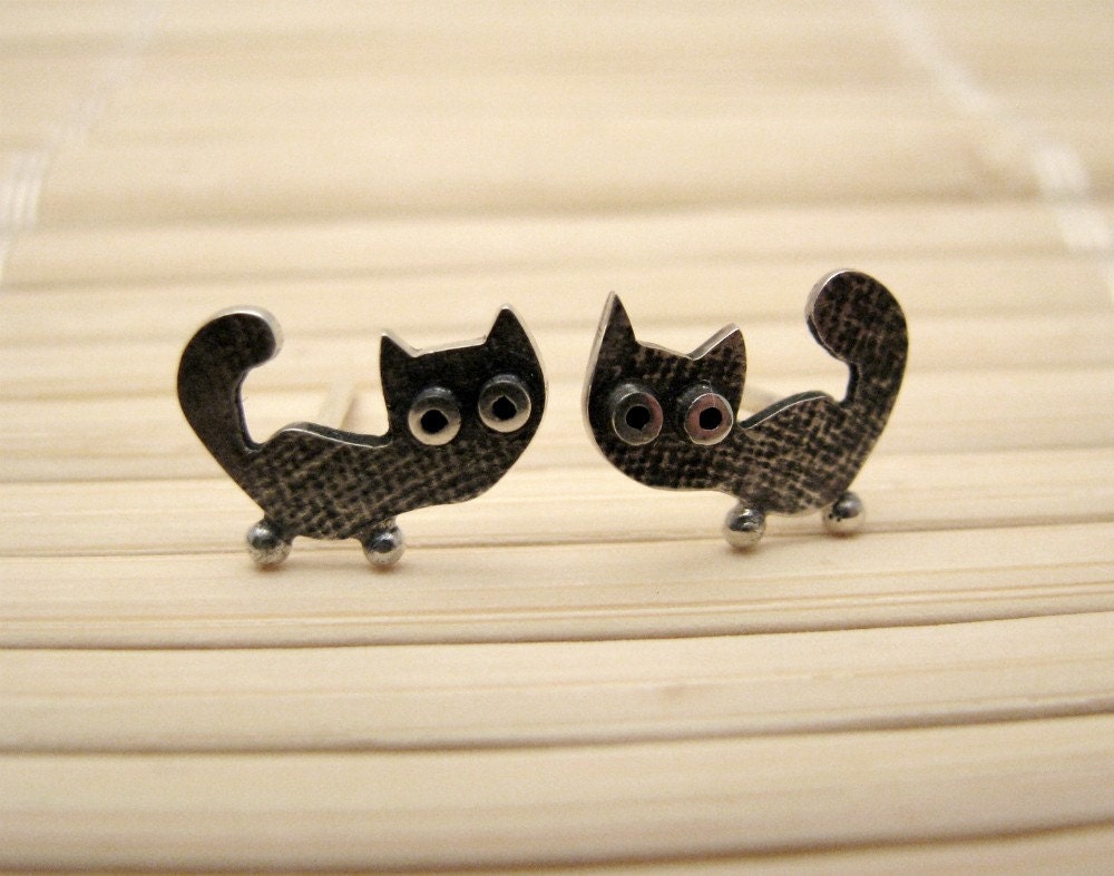 Kitty CAT Stud Earrings Sterling Silver Patterned Surface Oxidized Black Mini Zoo series