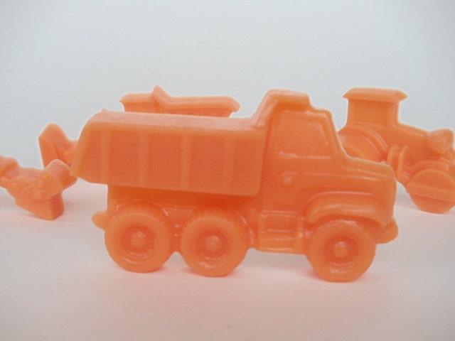 8 Construction Vehicles Soap Favor