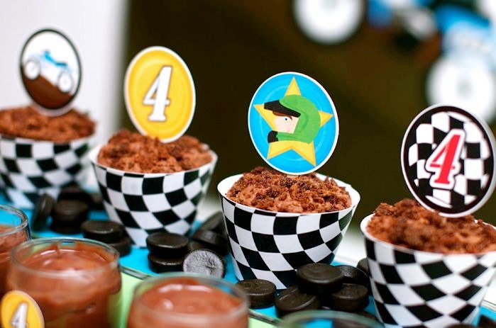 Cupcake Wrappers from the Xtreme Awesomeness DIY Printable Collection by Spaceships and Laser Beams