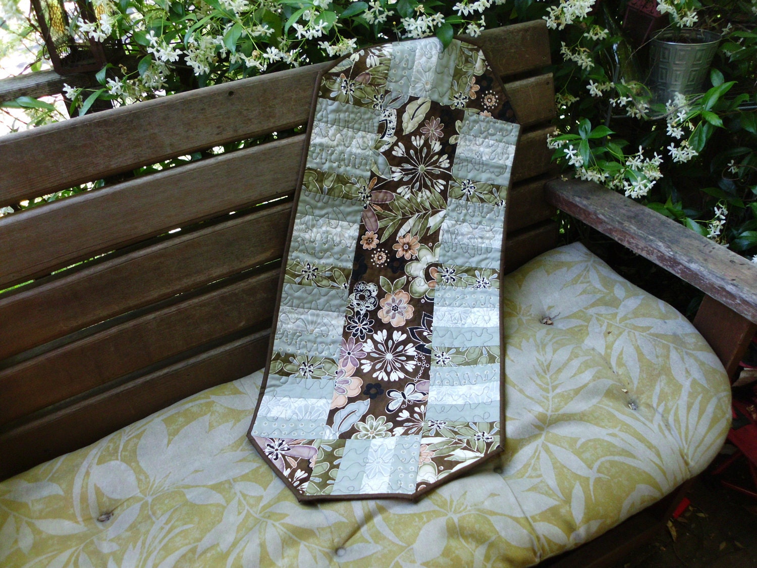 Basic brown floral table runner