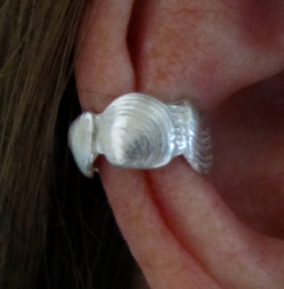 Clam Shell Ear Cuff