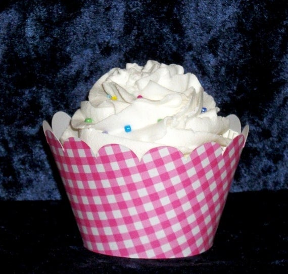 Hot Pink Gingham Cupcake wrappers ... Deep Pink Plaid ... 12 count ... Fuschia Checkered ... READY TO SHIP Il_570xn
