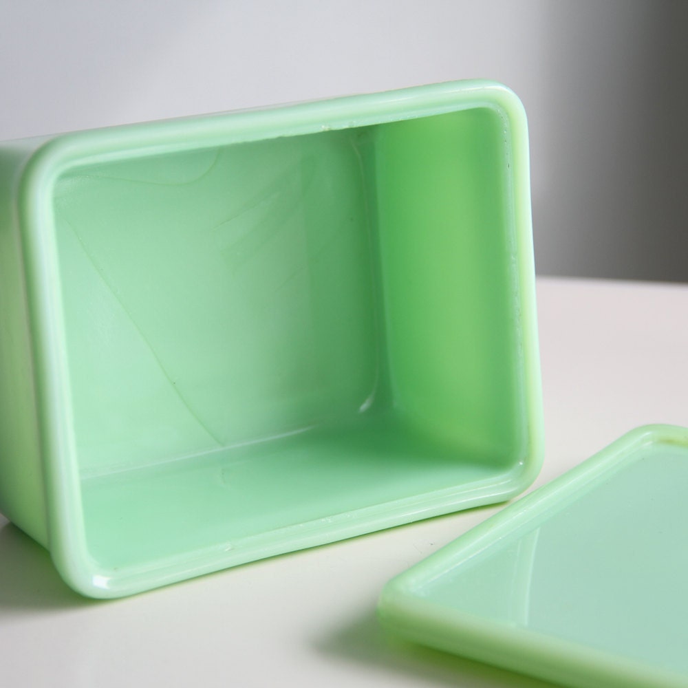 Vintage Mckee Jadeite 4 x 5 Refrigerator Dish