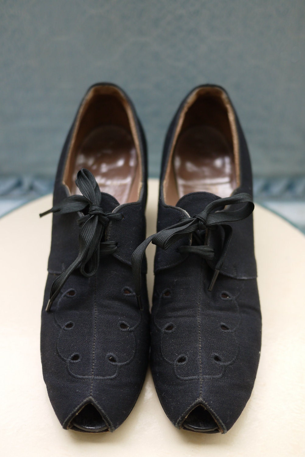 1940's Black Wool and Cotton Peep Toe Heels Size 7 1/2
