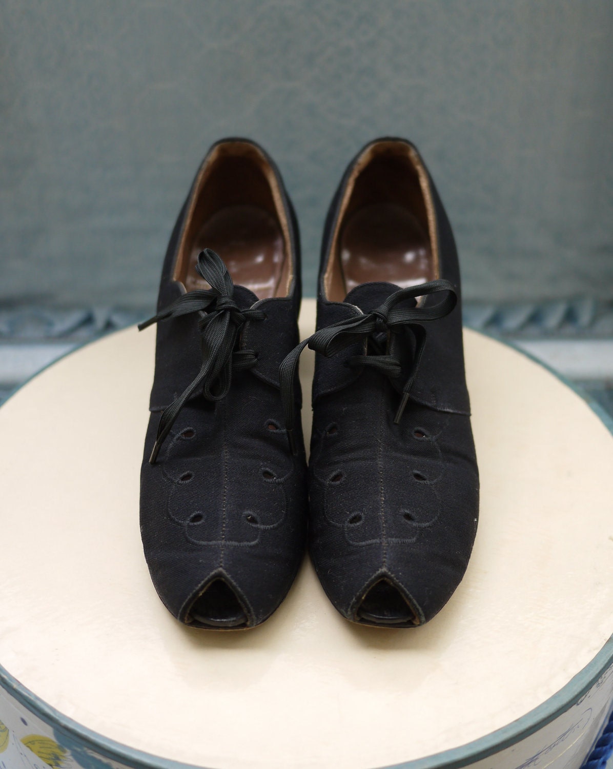 1940's Black Wool and Cotton Peep Toe Heels Size 7 1/2