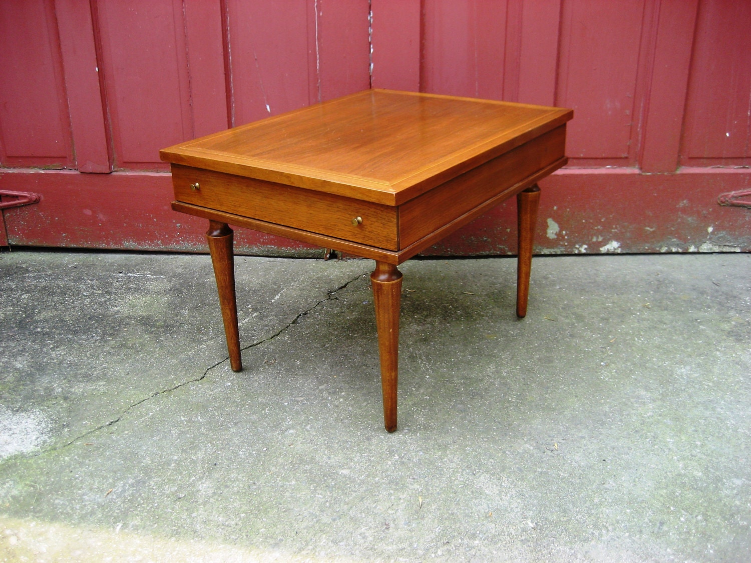 Mid Century Modern American of Martinsville End Table