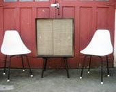 Set of 2 Mid-Century Modern Fiberglass Shell Chairs