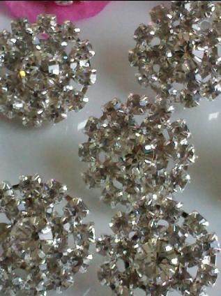 10 Pieces 18 mm. Silver  Clear  Rhinestone Metal  Buttons.