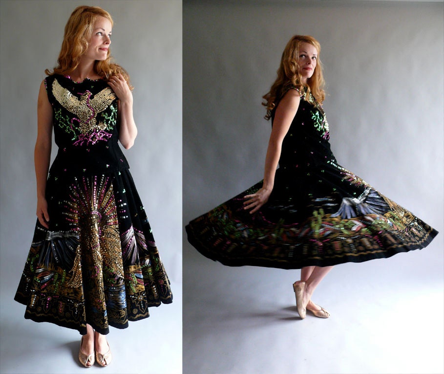 1950s hand painted mexican velvet circle skirt and top // vlv // The Phoenix She Rises