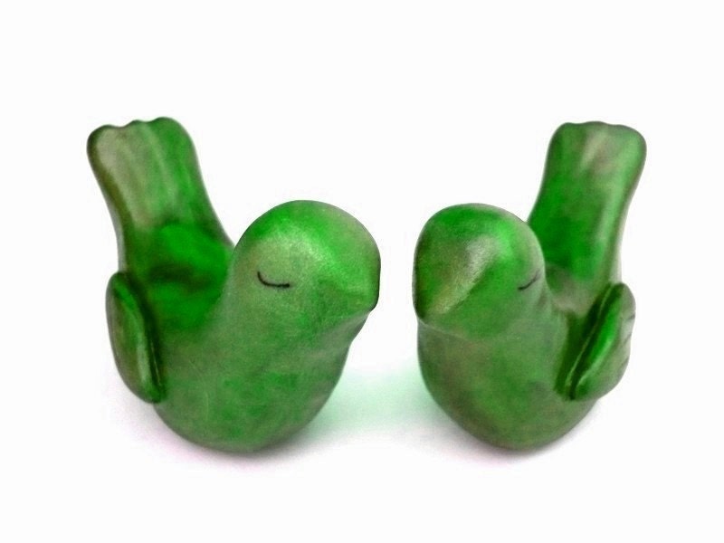 Green Wedding Cake Topper - Bride and Groom Love Birds - oenopia
