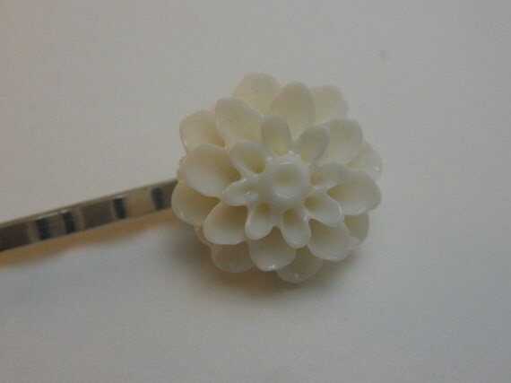 Vintage Inspired Lucite Flower Bobby Pins - set of 3