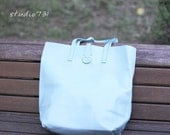 Simple Leather Shoulder Bag - Pale Blue
