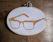 cross stitch pattern- hipster spectacles 1