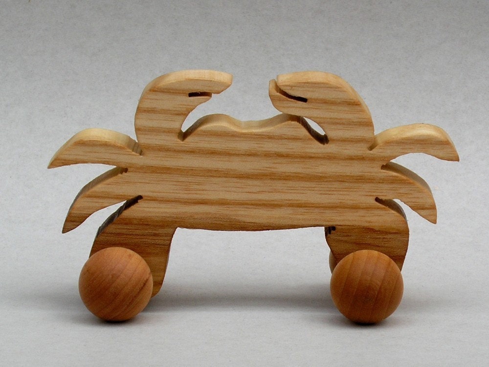 Crab on Wheels Wooden Toy for Kids Waldorf Block Animal Party Favor for Children Boys Girls