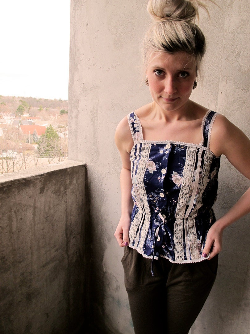 Vintage Floral Boho Peasant top XS/S