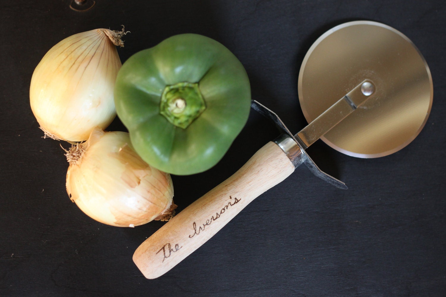 Family Personalized Pizza Cutter - Kitchen Gift, Cooking Gift, Father's Day Gift