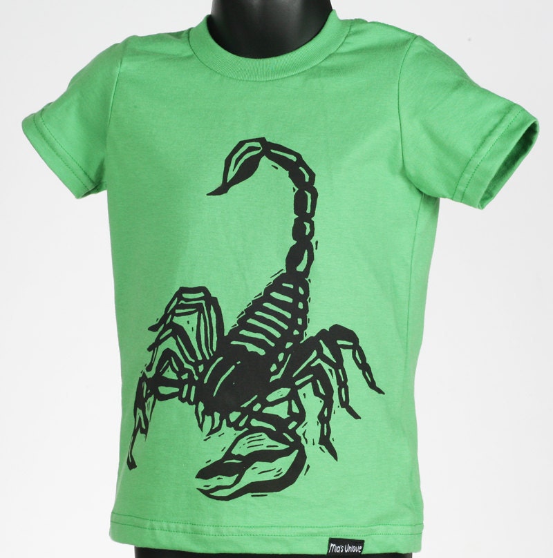 Scorpion on Green Children's American Apparel T Shirt