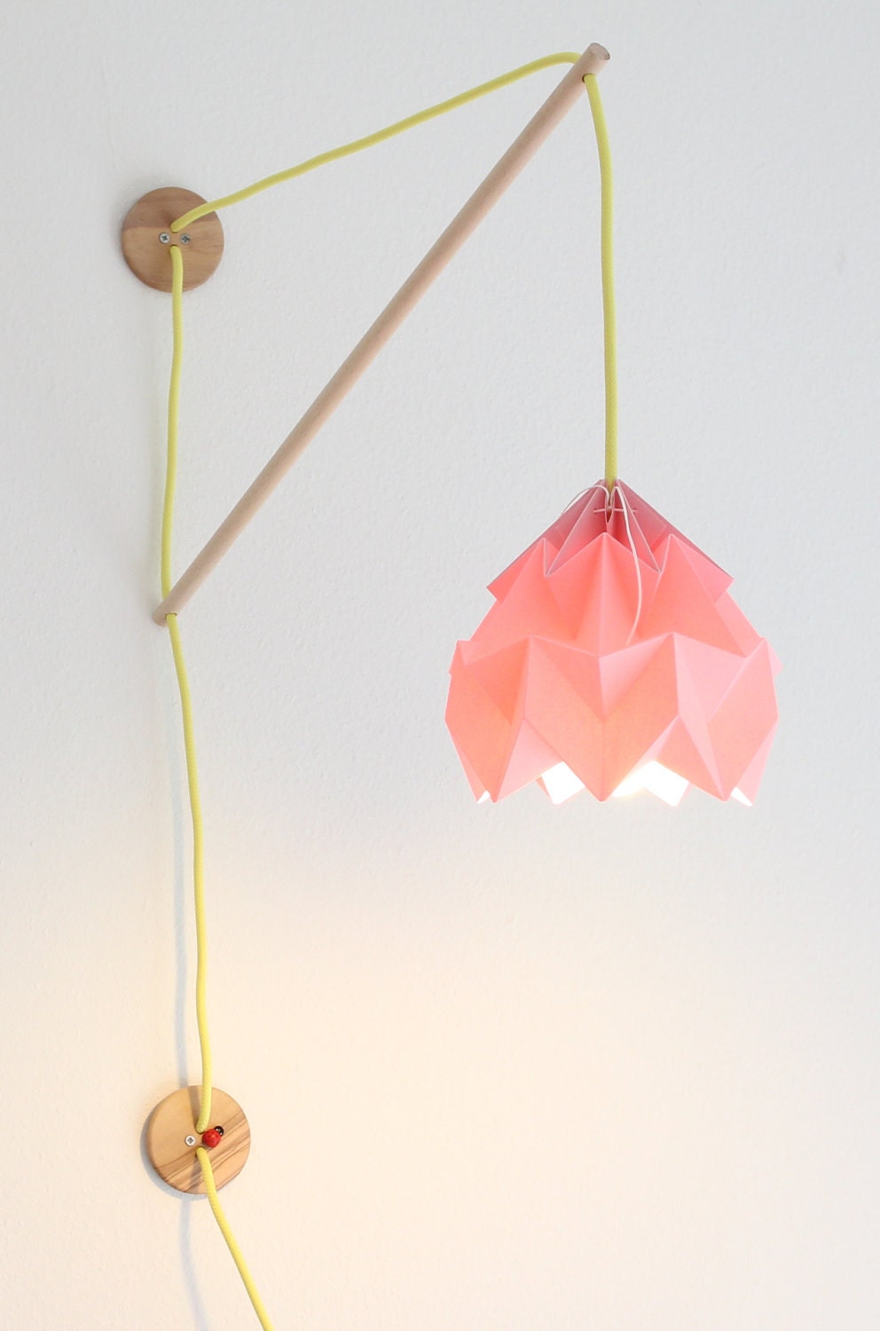 Wall fixture Klimoppe with paper lamp Moth