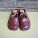 Vintage Maroon Leather Thom McAn Flat Mary Janes Size 6 / 6.5 / 7 Great Condition