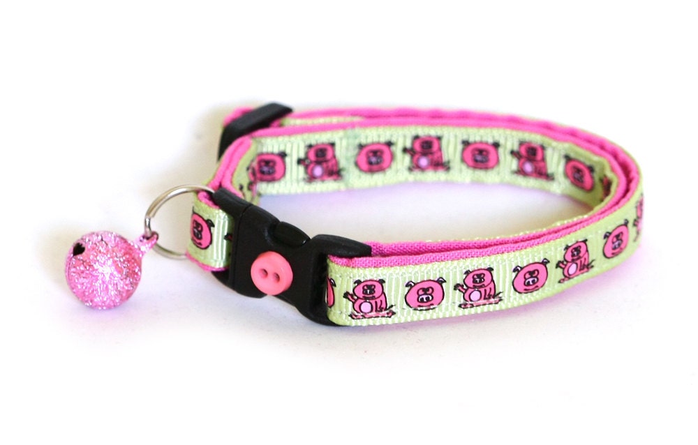 Cat Collar - Pink Pigs on Green - Small Cat / Kitten Size