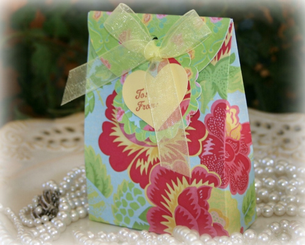 Summer Rose Gift Box Set with Matching Tag- FREE Shipping - Birthday, Wedding or Party Gift Bag Wrap, by handmadewithlove13