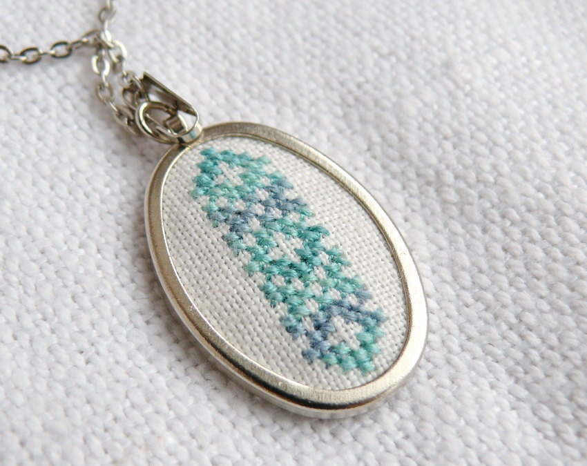 Hand embroidered necklace melange light blue