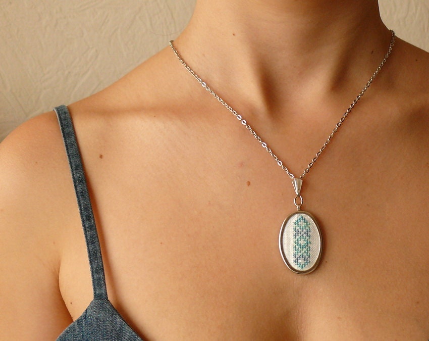 Hand embroidered necklace melange light blue